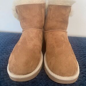 UGG Selene  baily bow, nautical rope suede boots Sz 8